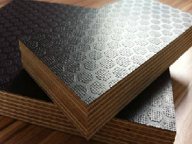 舞臺防滑板的熱壓?jiǎn)?wèn)題